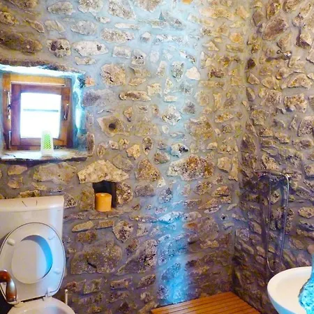 Marko With Football Field Сasa de vacaciones