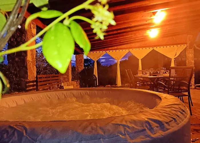 Marko With Football Field Vakantiehuis *