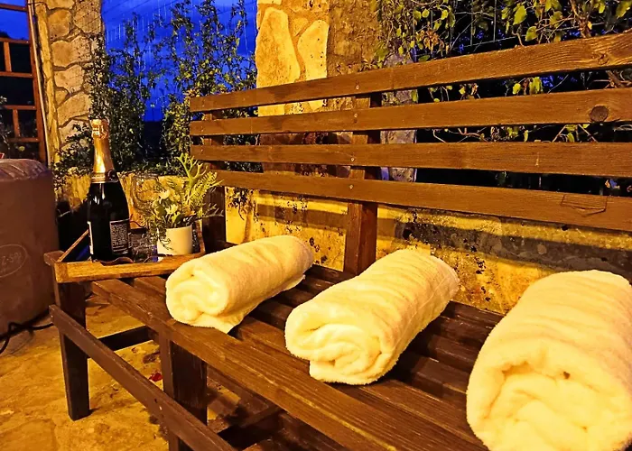 Vakantiehuis Marko With Football Field Drniš