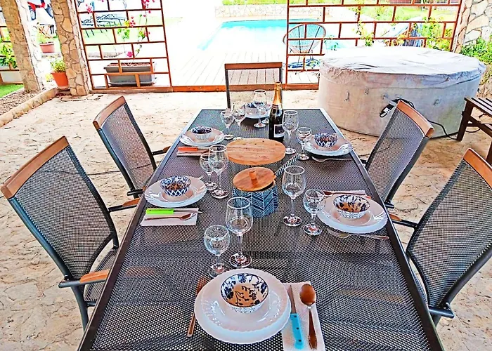 Marko With Football Field Vakantiehuis