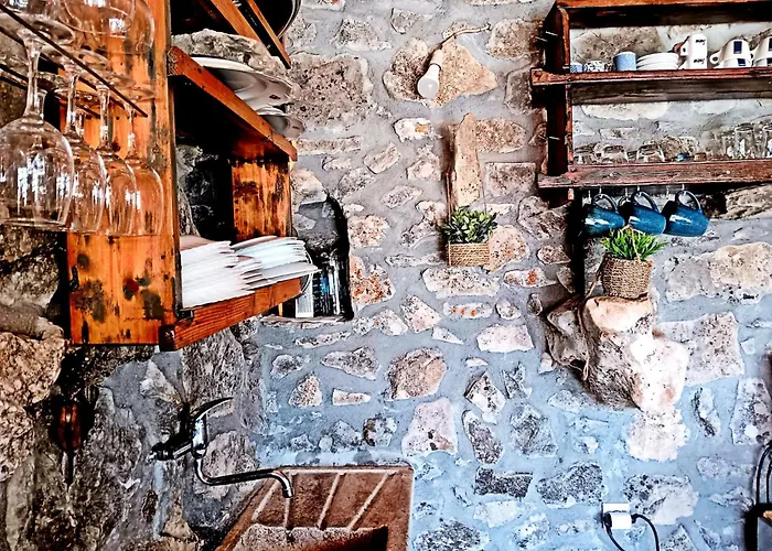 Vakantiehuis Marko With Football Field Drniš